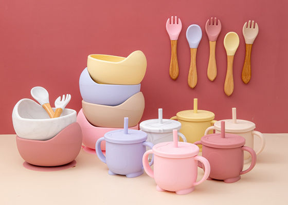 4/6/8 de grupo ajustado de alimentação da bacia e da colher do bebê do silicone do silicone dos PCes